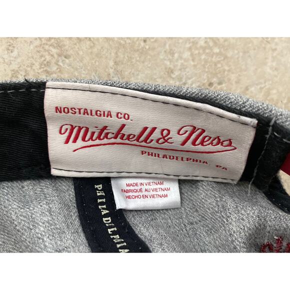 Cleveland Cavaliers Hat Mitchell & Ness NBA Mens Gray Script Snapback EUC Wool - Picture 3 of 7